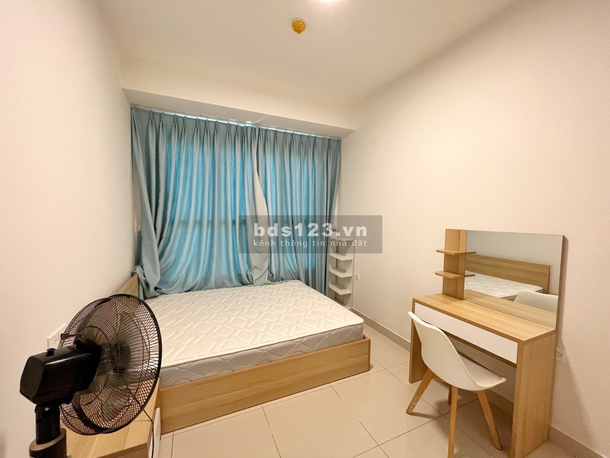 Chuyển nhượng căn hộ 1pn The Sun Avenue 51m2 full nội thất giá 2,65 tỷ view tầng cao