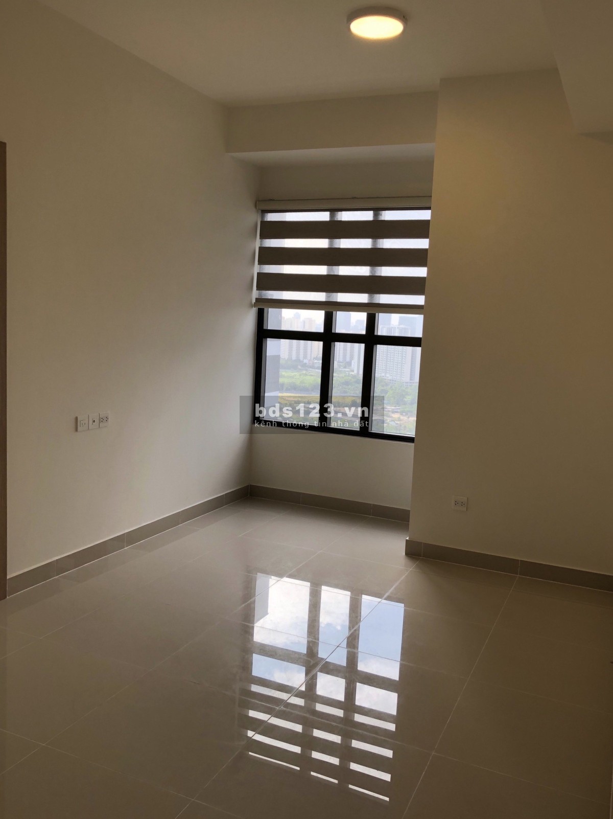Cho thuê căn hộ 1 phòng ngủ The Sun Avenue nội thất cơ bản hàng hiếm ạ