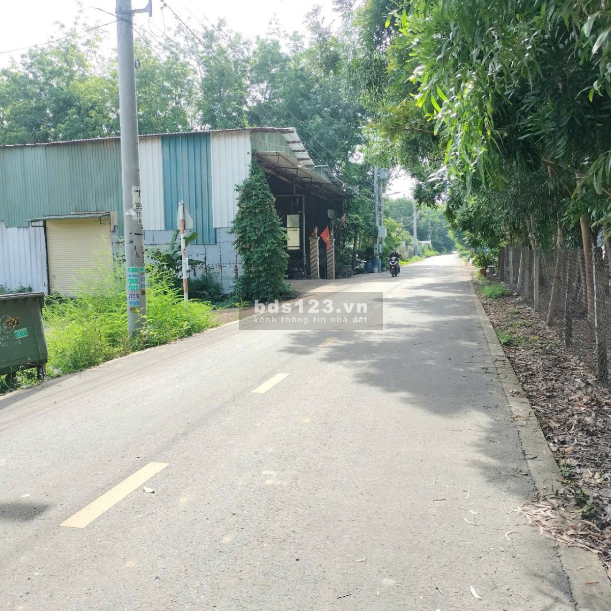 Bán lô đất 80m2, full thổ cư, gần chợ trường học, ngay Nguyễn Văn Thành gần các khu cn lớn.