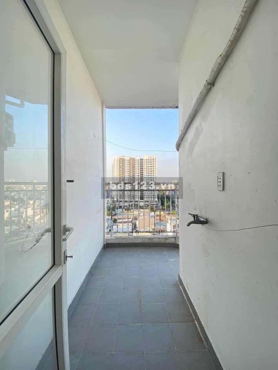 Cho thuê chung cư Cống Quỳnh Quận 1 75m2 giá 9tr 2pn, ban công thoáng