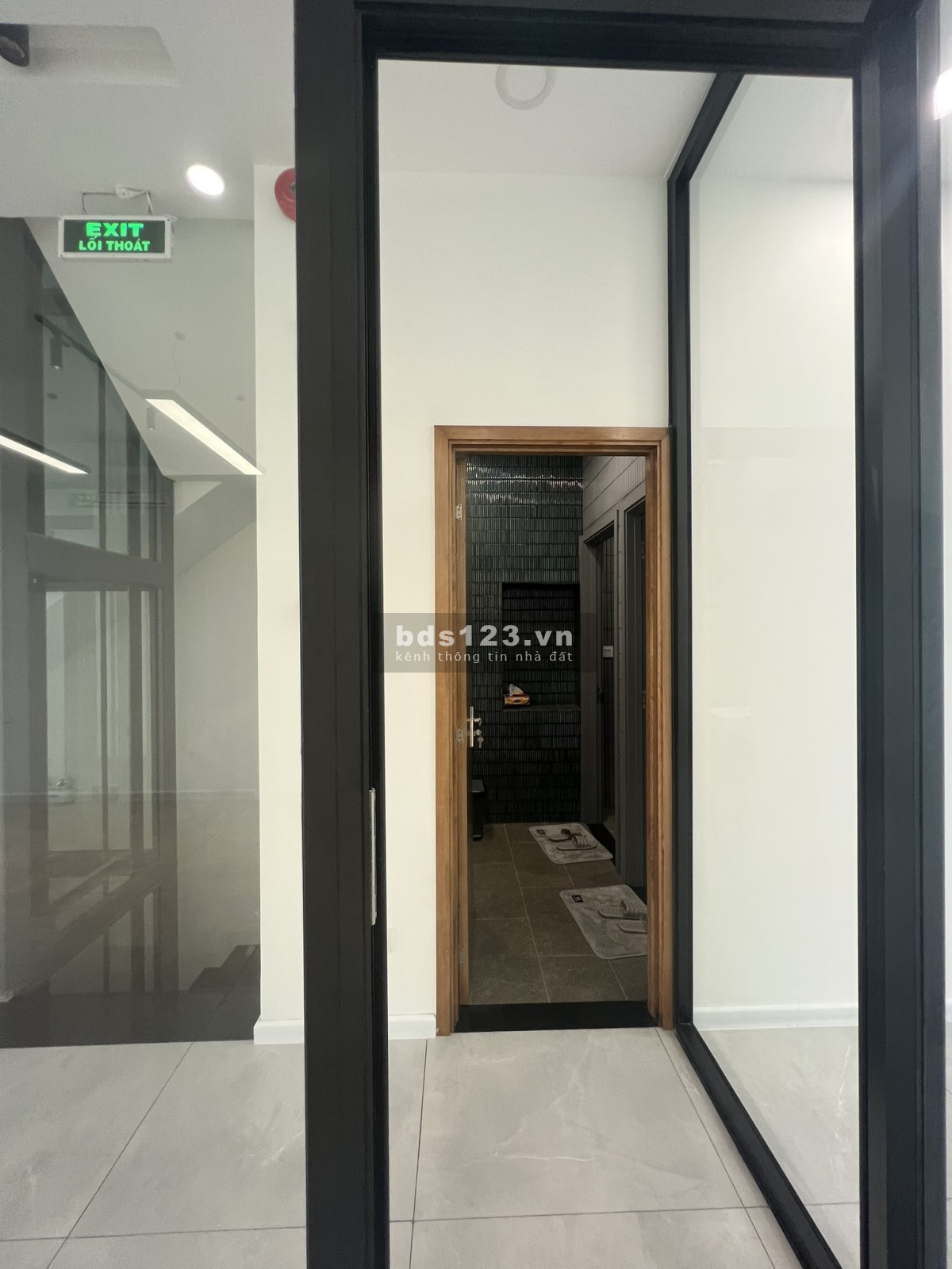 TẦNG VĂN PHÒNG CHO THUÊ THIẾT KẾ SIÊU ĐẸP - 0903257578