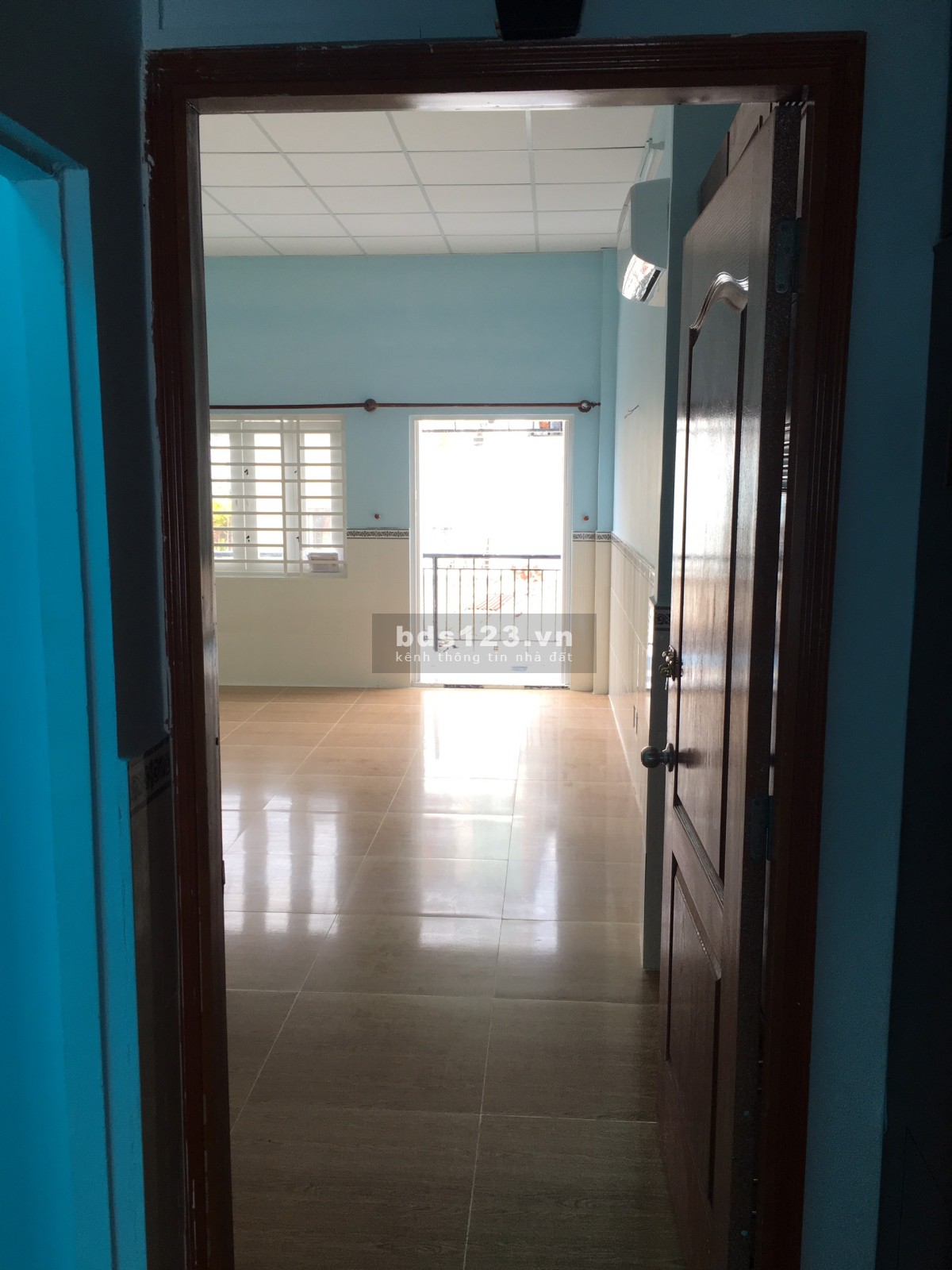 CHO THUÊ PHÒNG TRỌ 30m2 NGAY VẠN HẠNH MALL Q.10 - NỘI THẤT CƠ BẢN, CÓ BAN CÔNG, KHU DÂN CƯ AN NINH