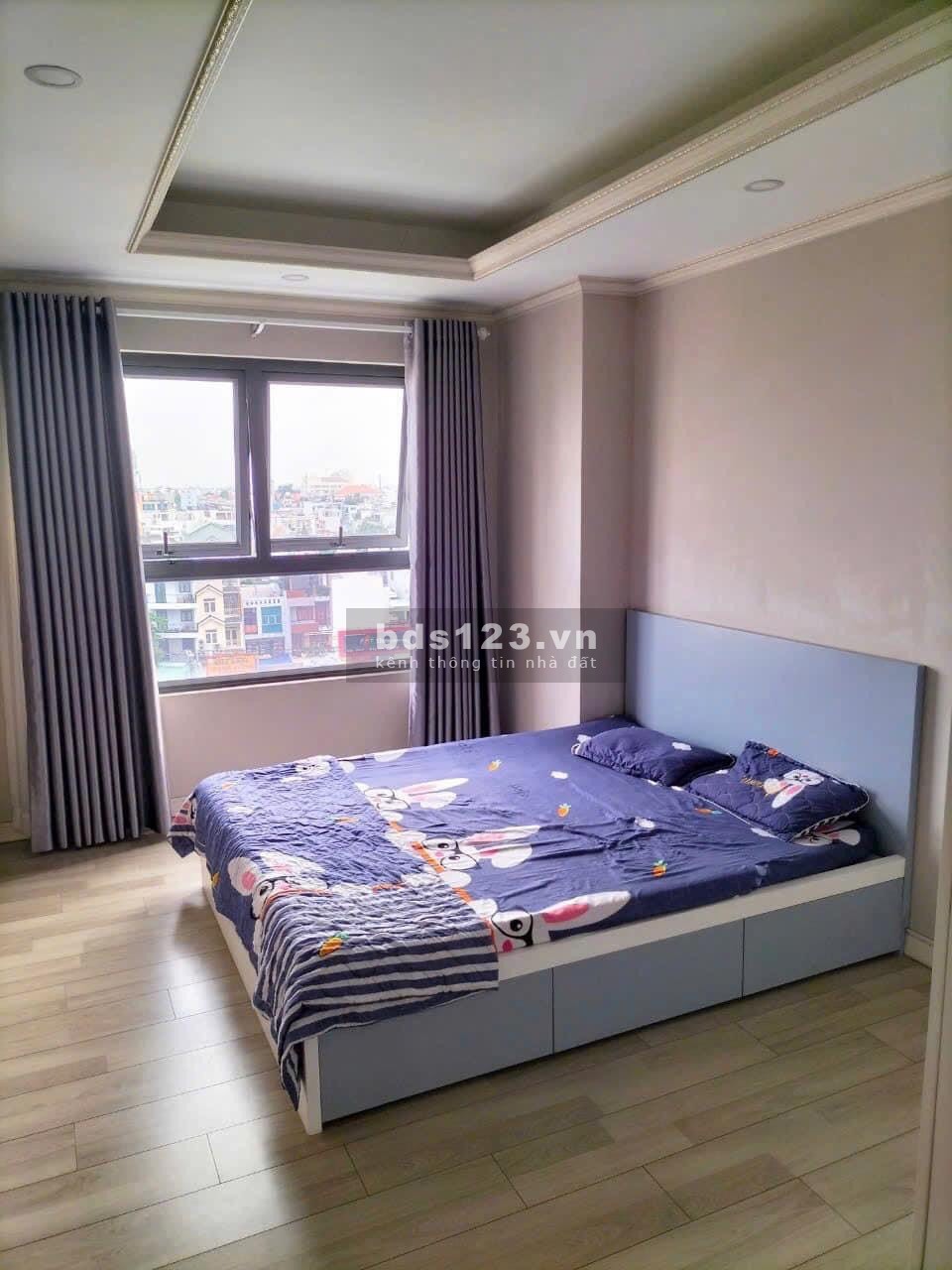 Tôi muốn cho thuê Cao Ốc Screc Quận 3 2pn 12tr nhà 65m2 đã có nội thất