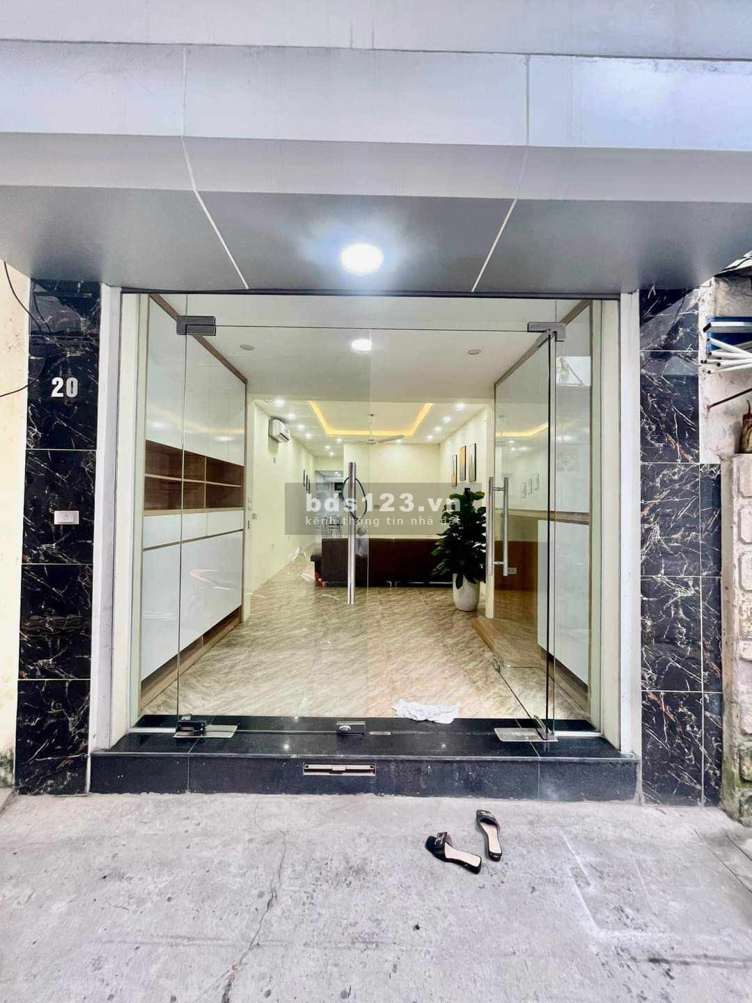BÁN NHÀ PHÚ MỸ, MẶT PHỐ KINH DOANH ĐỈNH CAO, ĐƯỜNG Ô TÔ TRÁNH, VIEW HỒ. 6 TẦNG 5 NGỦ. GIÁ 7,99 TỶ
