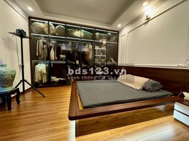 Bán Nhà Gần Đường Ô TÔ Bạch Mai, Hai Bà Trưng 32m, 5 tầng, mt 3.5m, giá 6.95 tỷ.