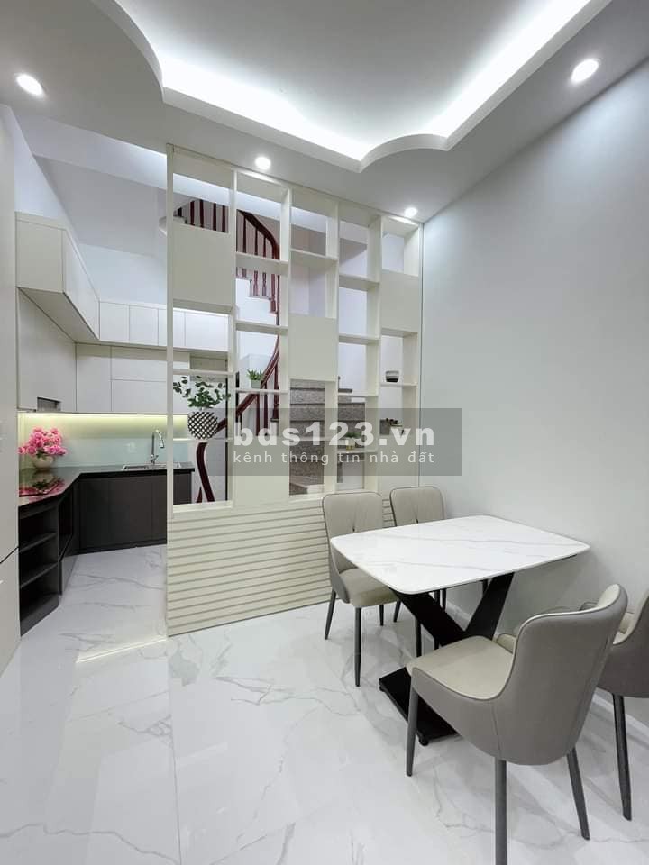 Bán Nhà Phố Khâm Thiên, Đống Đa 26m, 4 tầng, mt 3.3m, giá 5.25 tỷ.