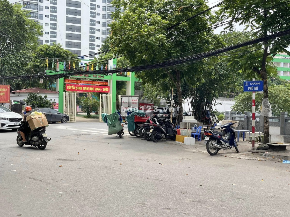 BÁN NHÀ ĐẸP - ÔTÔ TRÁNH SÁT NHÀ - KHU TRUNG TÂM - TIỆN ÍCH BẠT NGÀN.