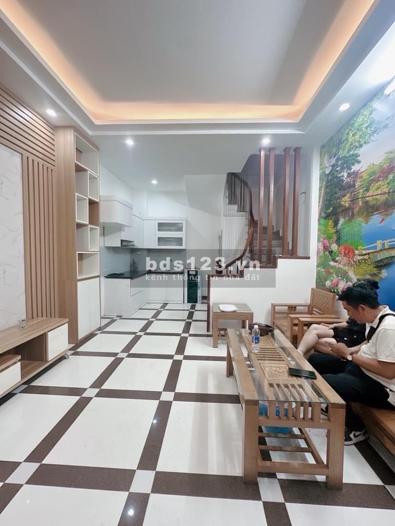 BÁN NHÀ ĐẸP - ÔTÔ TRÁNH SÁT NHÀ - KHU TRUNG TÂM - TIỆN ÍCH BẠT NGÀN.