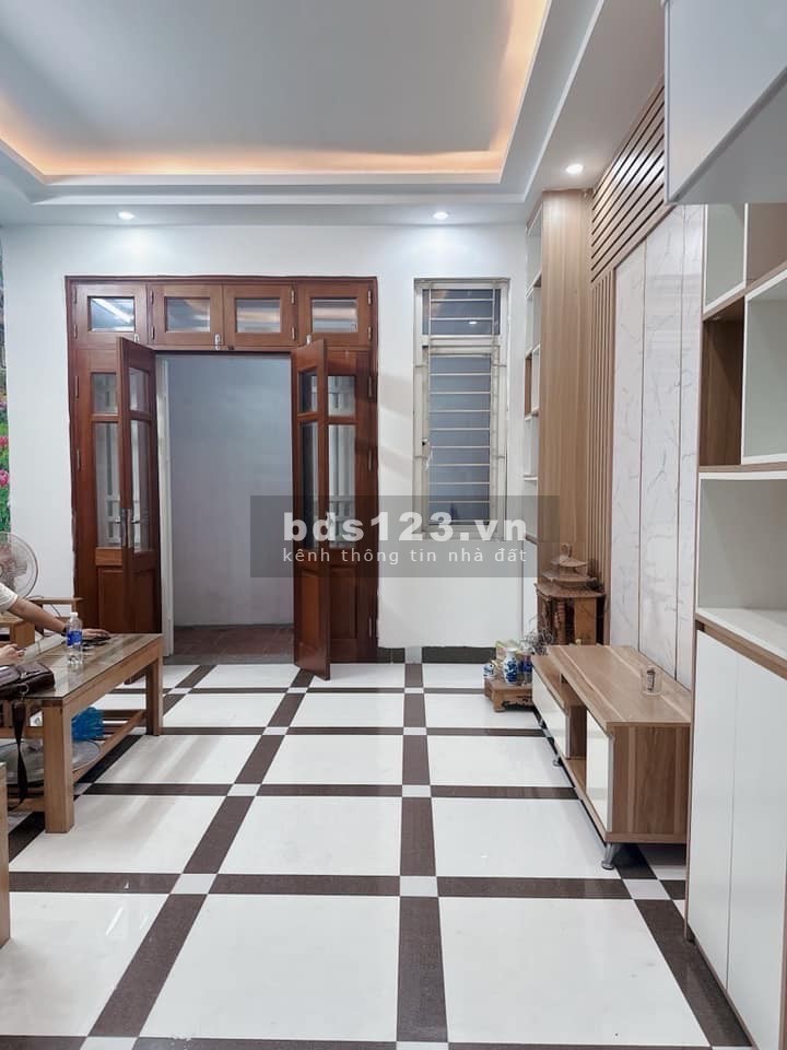 BÁN NHÀ ĐẸP - ÔTÔ TRÁNH SÁT NHÀ - KHU TRUNG TÂM - TIỆN ÍCH BẠT NGÀN.