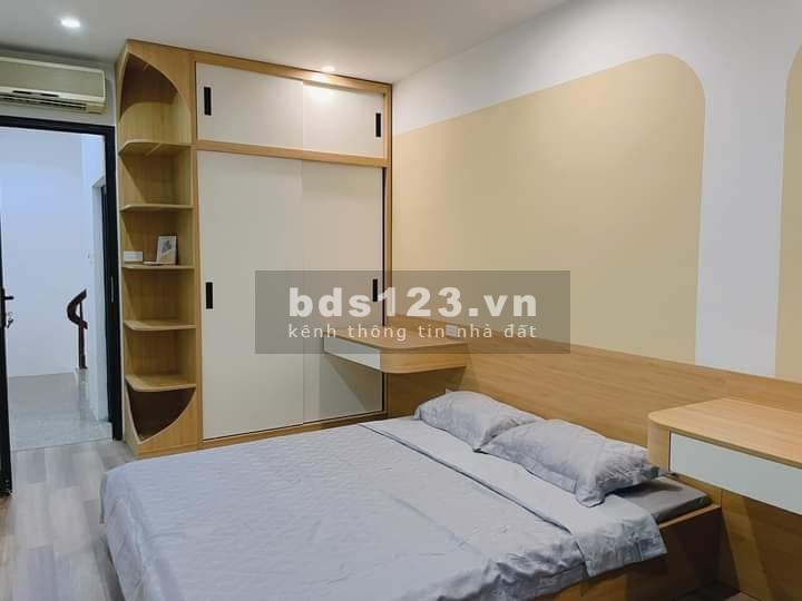 Bán Nhà Phố Khâm Thiên, Đống Đa 26m, 4 tầng, mt 3.3m, giá 5.25 tỷ.