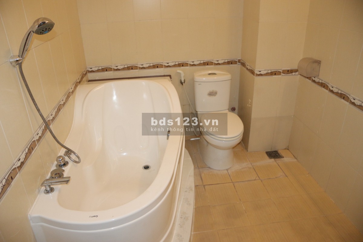 Cho Thuê Nhà Mặt Tiền Quận 8 Đường Phạm Thế Hiển. Nhà 3 Lầu 1 Thượng. Vị Trí Đẹp.