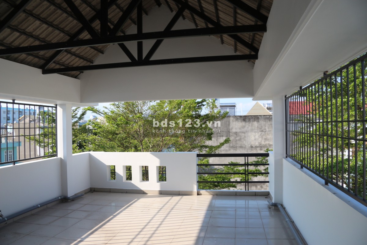 Cho Thuê Nhà Mặt Tiền Quận 8 Đường Phạm Thế Hiển. Nhà 3 Lầu 1 Thượng. Vị Trí Đẹp.
