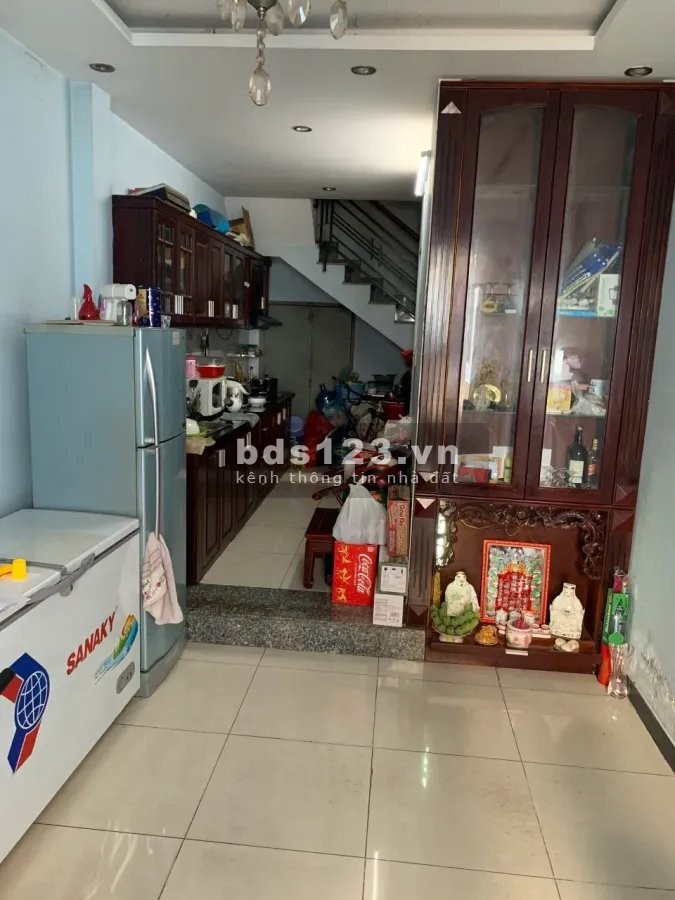 CẦN BÁN GẤP NHÀ hẻm xe hơi CMT8 Quận 10 3 lầu 90m2 gần Big C giá chỉ 7.5 tỷ.