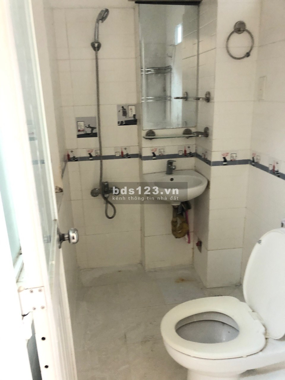 Chính chủ cần cho thuê nhà nguyên căn khu vực Bình Thạnh Phường 11 nhà đẹp dọn vào ở ngay.