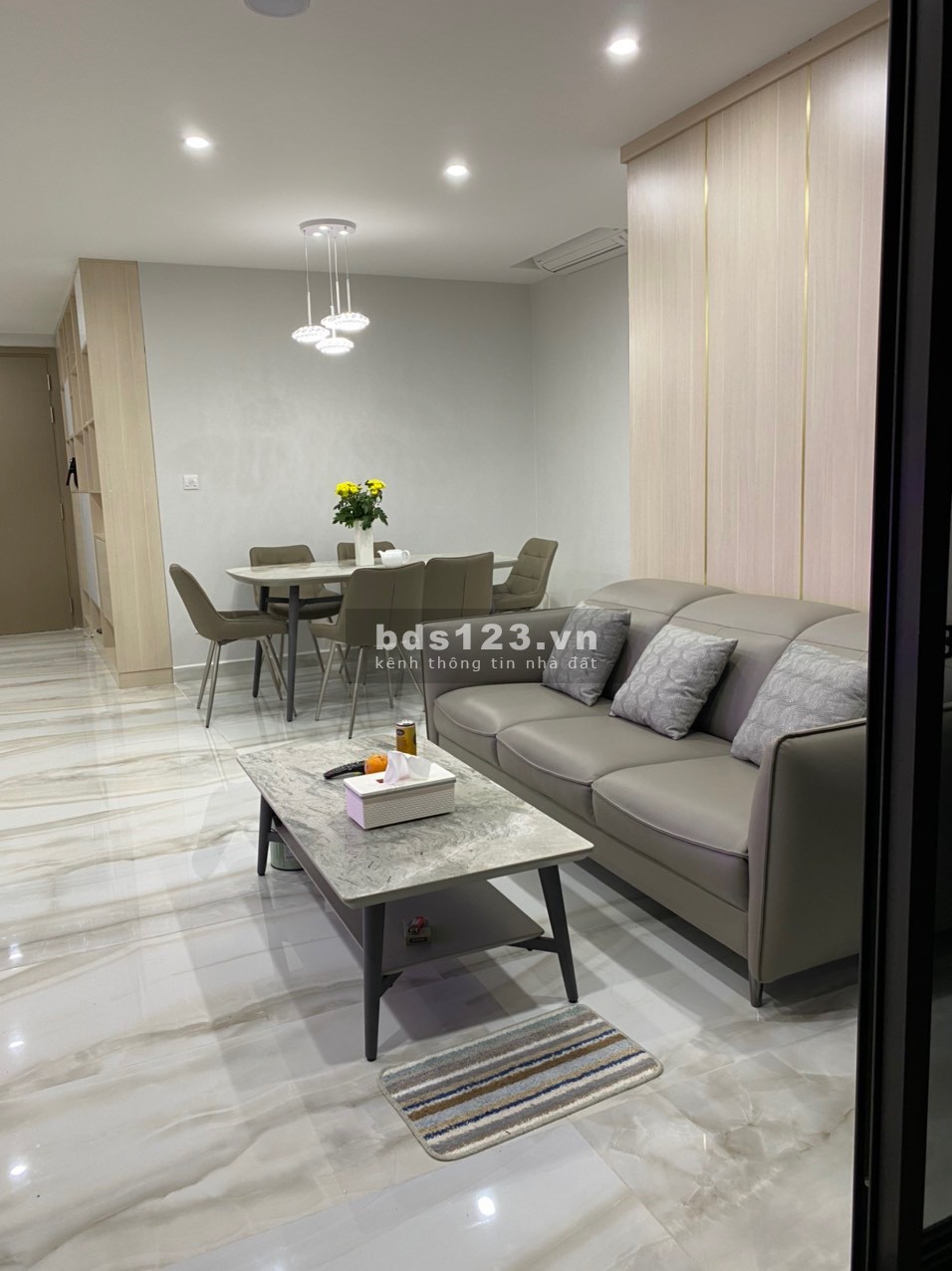 Cần cho thuê căn hộ The View, diện tích 91m2, full nội thất rất đẹp vào ở ngay. Giá 25triệu/tháng