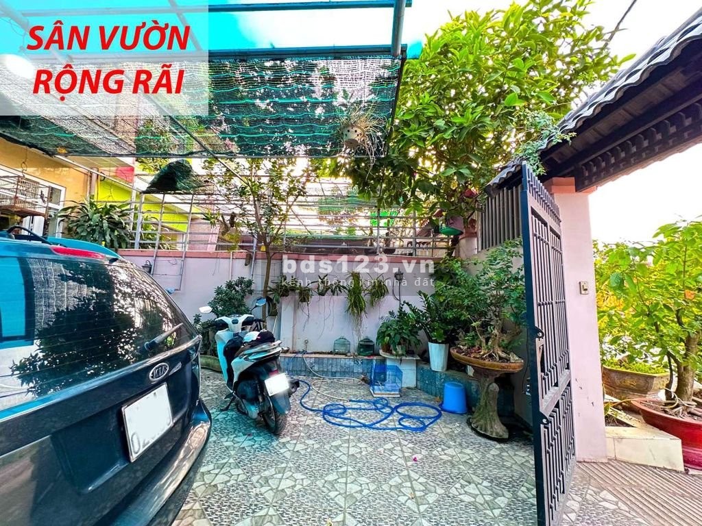 BÁN BIỆT THỰ SÂN VƯỜN 400m2 MỚI XÂY ĐƯỜNG LÊ VĂN LƯƠNG NHÀ BÈ, TẶNG TOÀN BỘ NỘI THẤT, GIÁ 10,2 TỶ