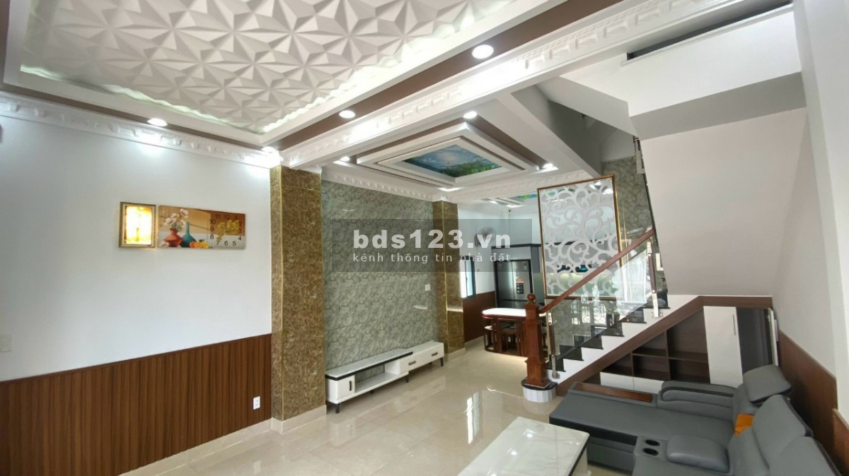 NHÀ MỚI XÂY HẺM Ô TÔ ĐƯỜNG HUỲNH TẤN PHÁT NHÀ BÈ, TẶNG NỘI THẤT CAO CẤP, GIÁ CHỈ 5,2 TỶ