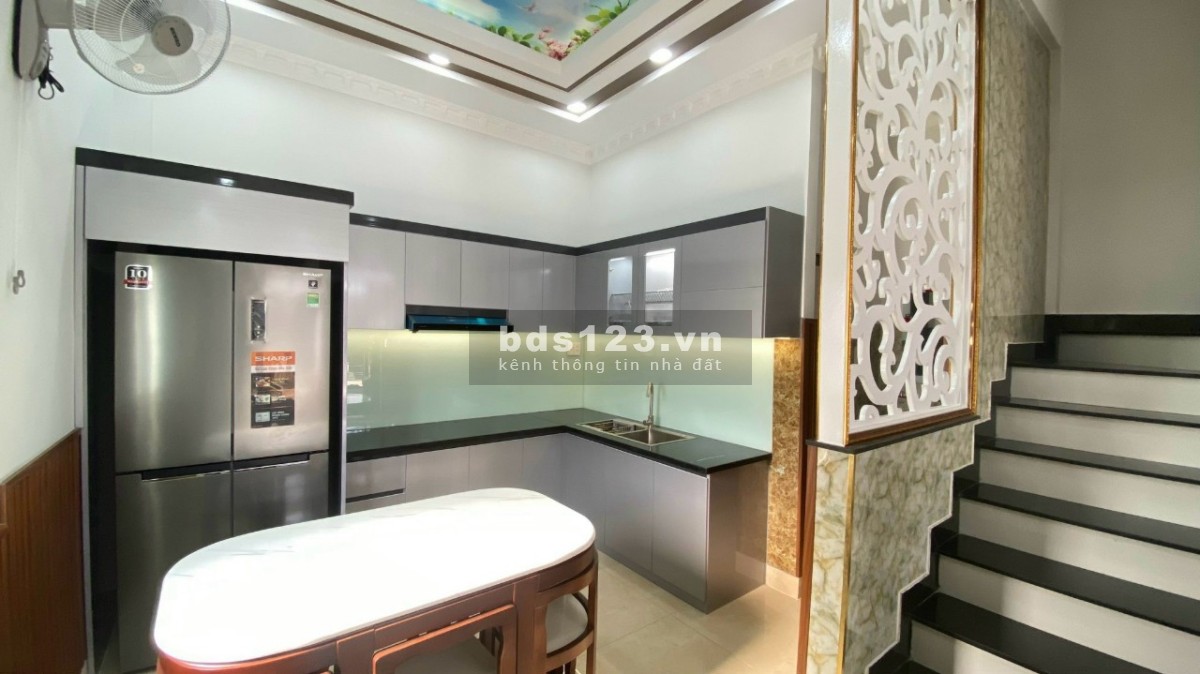 NHÀ MỚI XÂY HẺM Ô TÔ ĐƯỜNG HUỲNH TẤN PHÁT NHÀ BÈ, TẶNG NỘI THẤT CAO CẤP, GIÁ CHỈ 5,2 TỶ