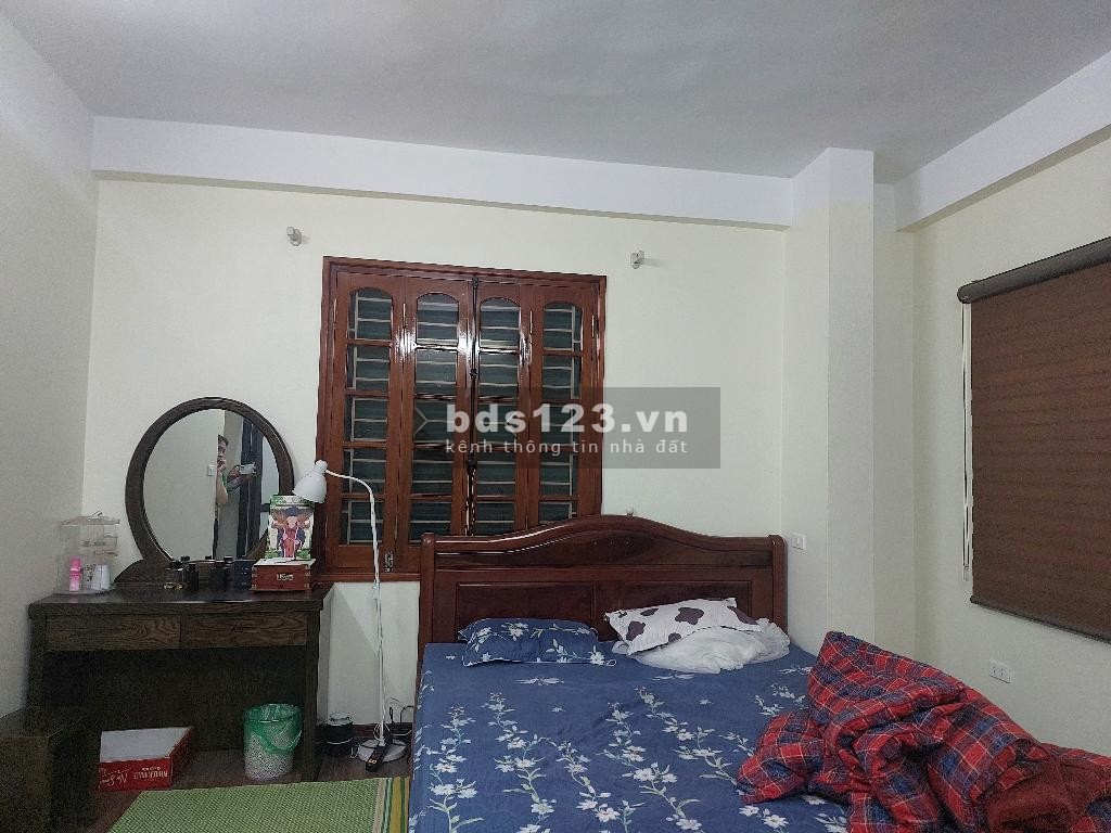 Bán nhà dân Xây lô góc ô tô đỗ cửa diện tích 41 m 5 tầng mặt tiền 3,9m 6 ngủ. Trung Tâm Bồ Đề