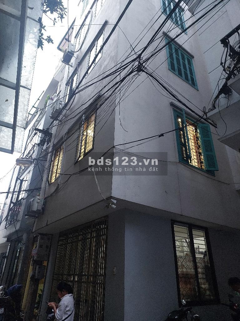 Bán nhà dân Xây lô góc ô tô đỗ cửa diện tích 41 m 5 tầng mặt tiền 3,9m 6 ngủ. Trung Tâm Bồ Đề