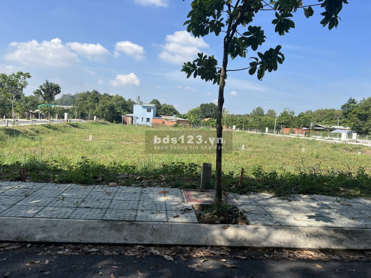 Thanh lý gấp lô đất 230m2 đường Nguyến Thị Lắng - Củ Chi 750tr
