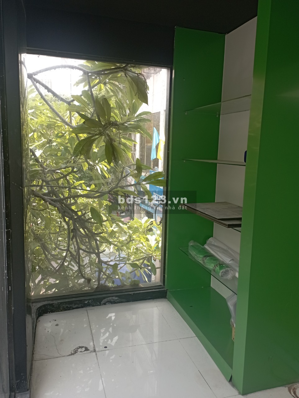 Văn phòng cho thuê 30m2 đường Lê Thị Riêng Quận 1.