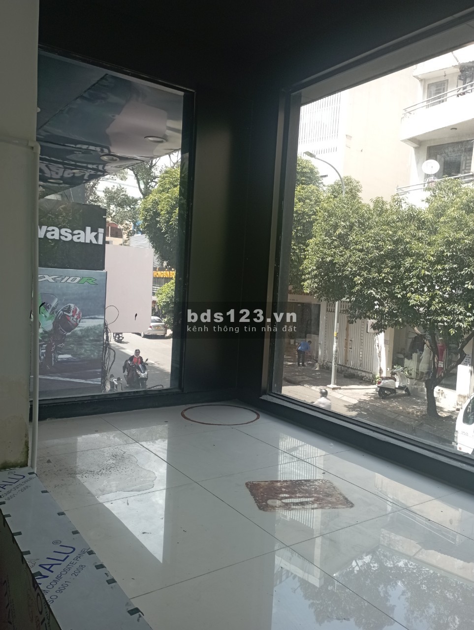 Văn phòng cho thuê 30m2 đường Lê Thị Riêng Quận 1.