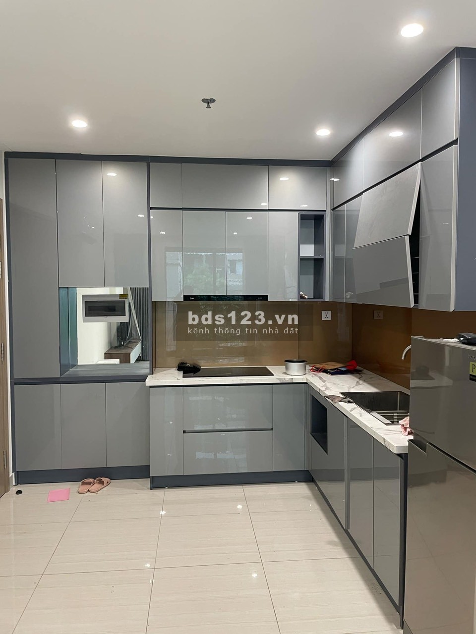 Cần bán căn 2PN GÓC 71m, ban công Đông Nam, full đồ giá 2,820 tỷ bao thuế phí - Vinhomes Ocean Park