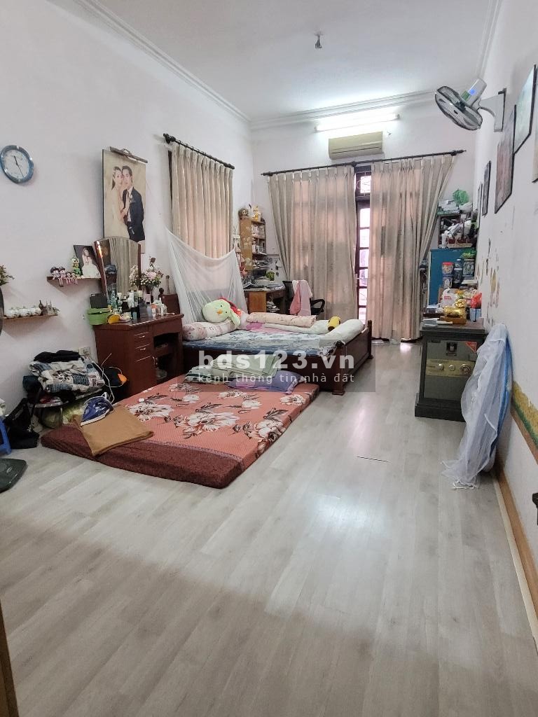 Bán nhà nguyễn văn cừ dân xây 51m 4 tầng 1 nhà ra phố