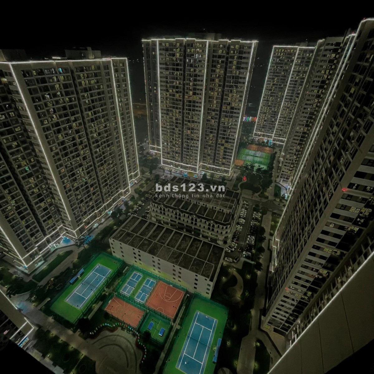 Bán shophouse 150m2 nội khu S1,2 trung tâm Vinhomes Smart City giá 30 tỷ