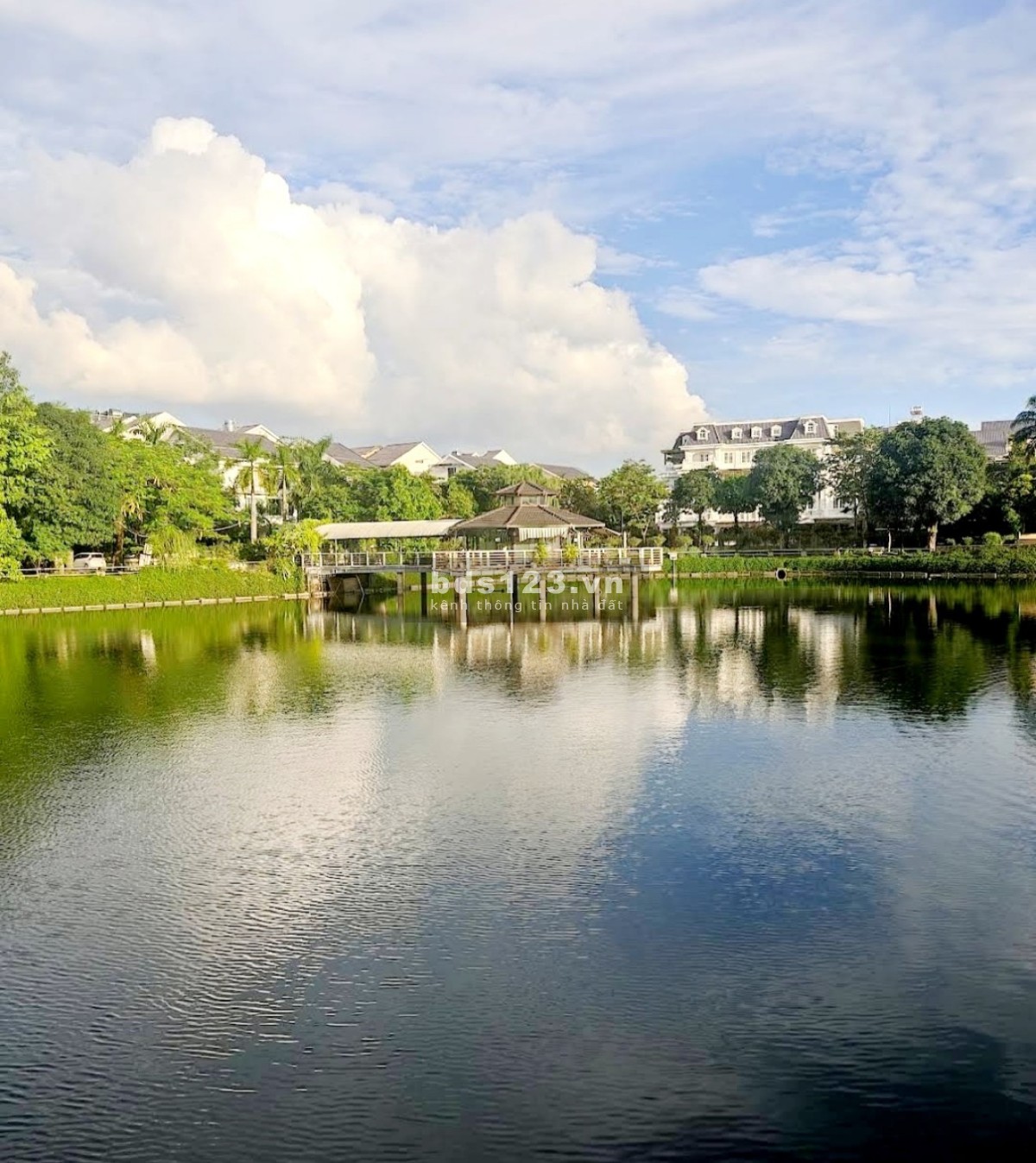 Bán BT Lô Góc View hồ Xuân Phương. DT: 155m2 xây 4T, Giá 27,5 tỷ.