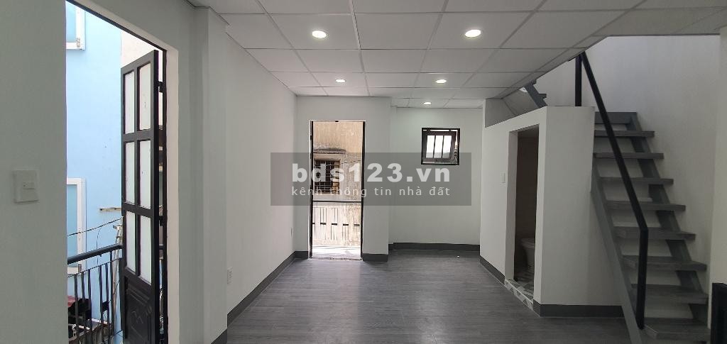 BÁN NHANH NHÀ 3 TẦNG NGANG 5.4M. GẦN SÂN BAY. NGUYỄN TRỌNG TUYỂN. 3.5 TỶ