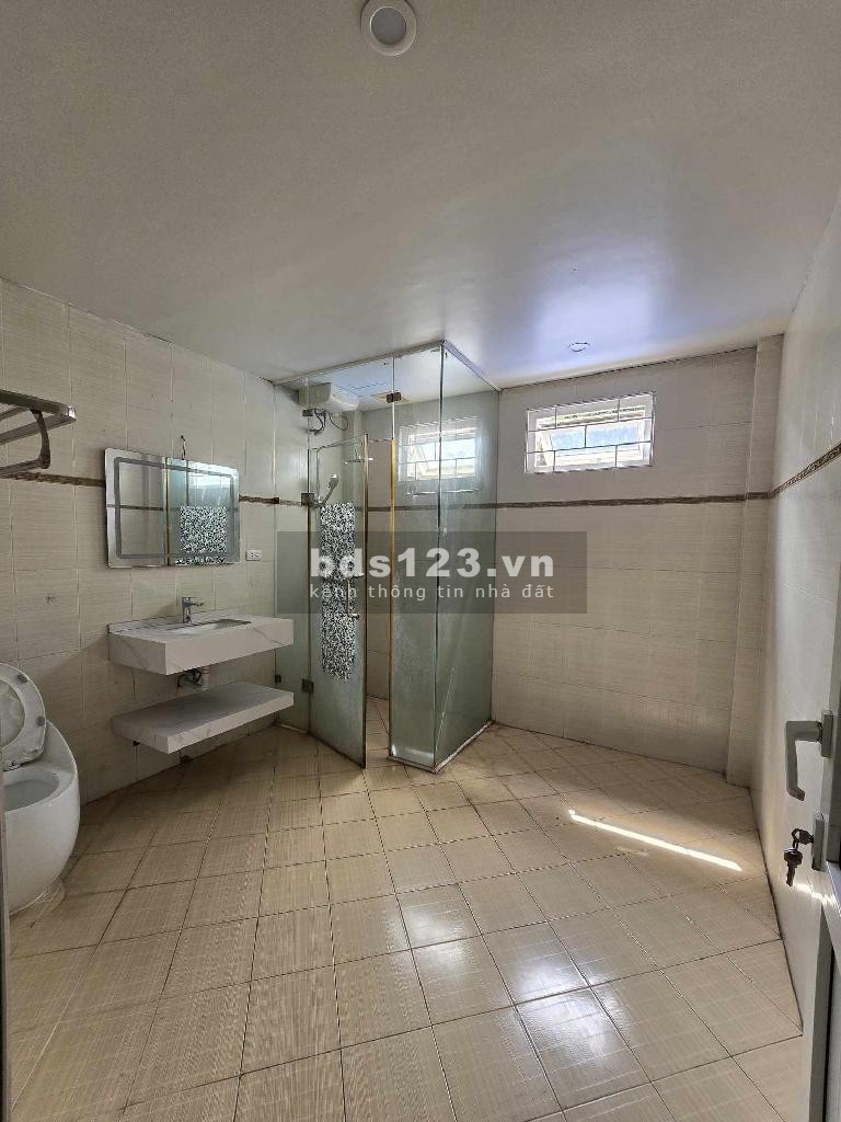 Bán nhà bồ đề thông hồng tiến dân xây .5 tầng ngõ thông kinh doanh