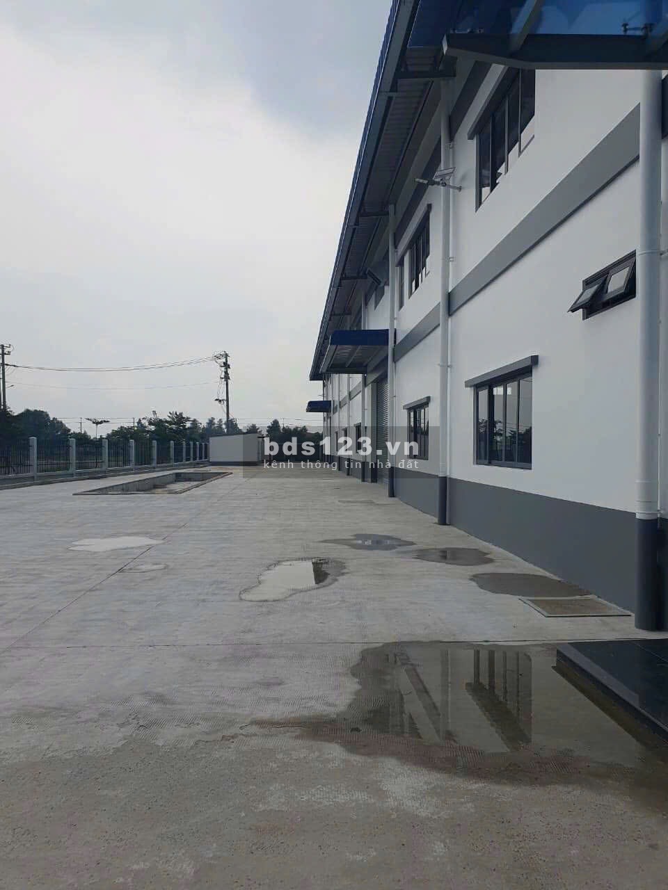 Cần Bán Hoặc Cho Thuê 3.500m2 Xưởng Giấy Tờ Đầy Đủ Trong KCN Bình Dương