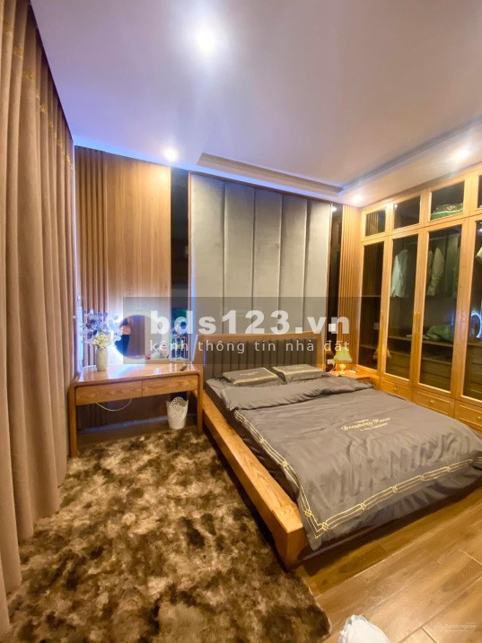 Bán nhà Ngô Gia Tự, Gần cầu Đông Trù, Diện tích 40m2, chỉ với 4,4 tỷ