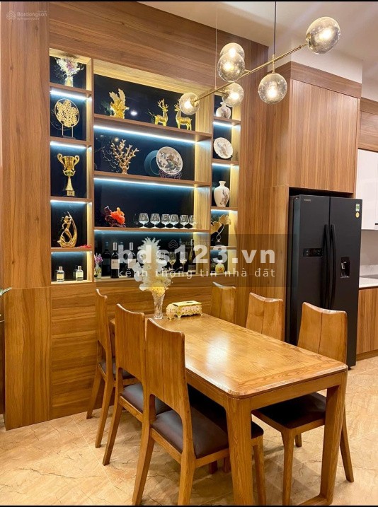 Bán nhà Ngô Gia Tự, Gần cầu Đông Trù, Diện tích 40m2, chỉ với 4,4 tỷ