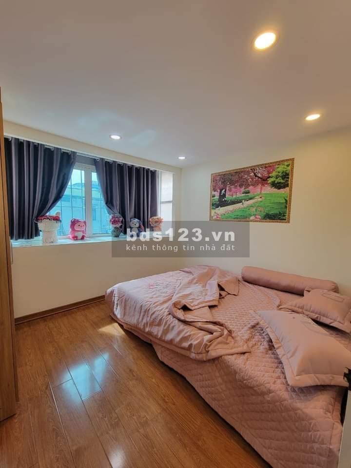 Bán Nhà View Mặt Phố 8/3, Hai Bà Trưng 70m, giá 2.98 tỷ.