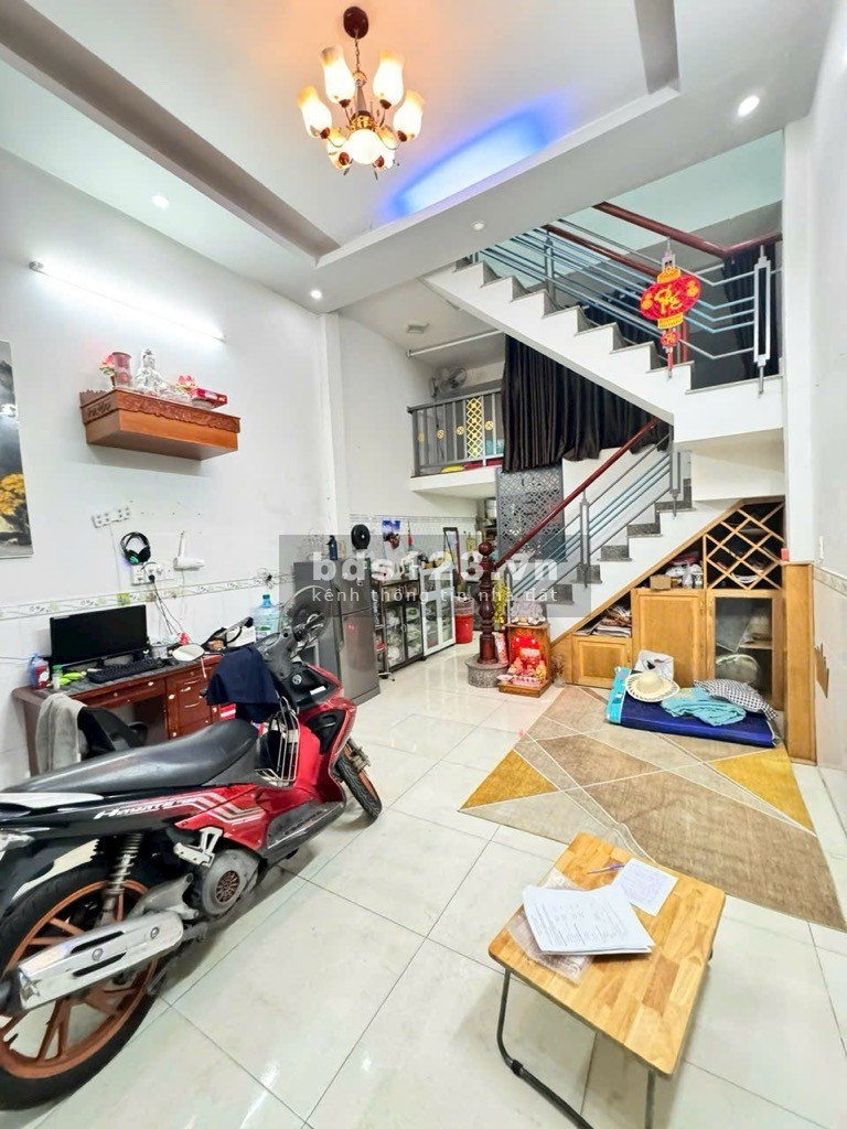 3.6tỷ ( TL). NGAY LÊ VĂN QUỚI - NGÃ TƯ 4 XÃ - NHÀ MỚI 2 TẦNG - 3 PHÒNG NGỦ
