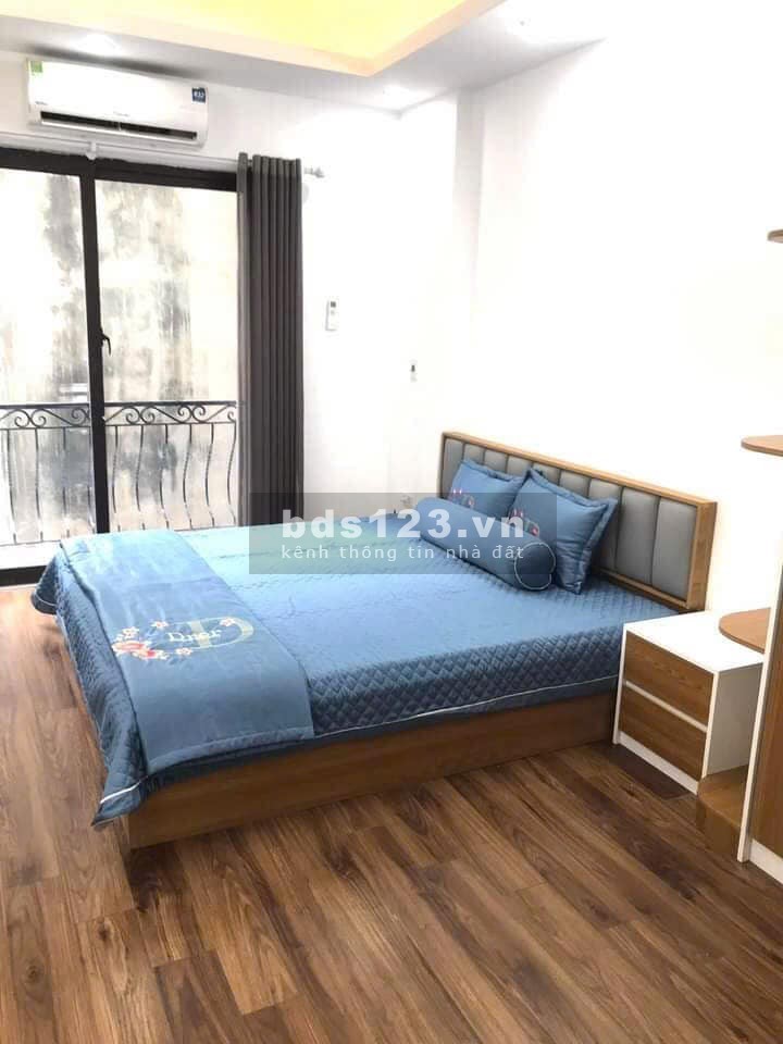 Dương Quảng Hàm ngõ 165 cần bán gấp nhà, DT 50m² x 5 tầng, MT 4,5m.