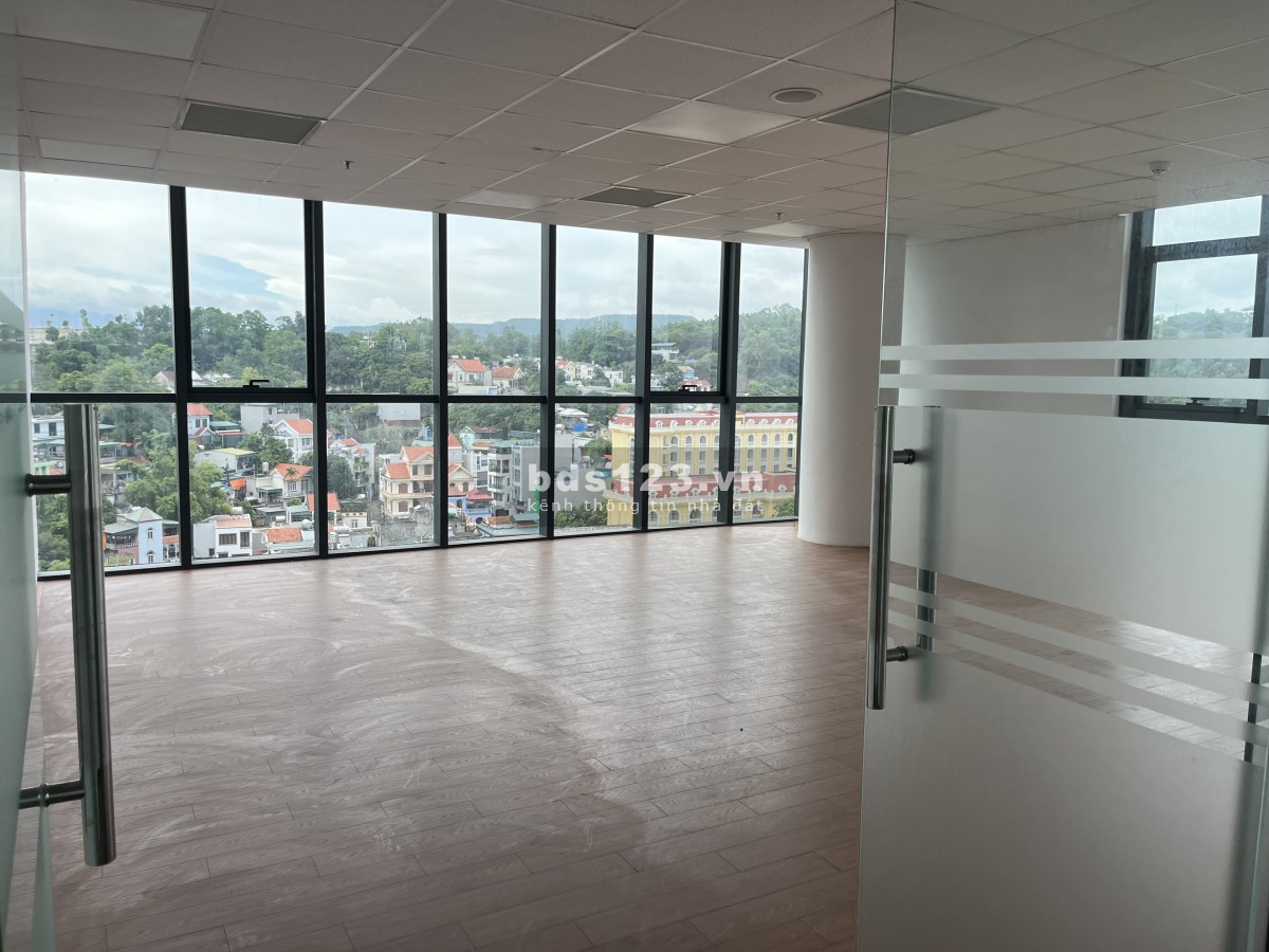 MEET COWORKING SPACE - số 70 Nguyễn Văn Cừ - Cho thuê văn phòng chia sẻ