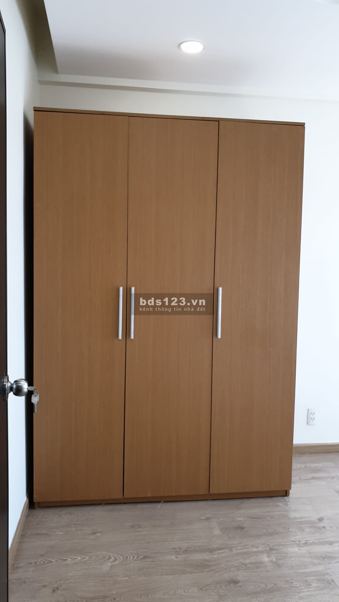 Chung cư 590, CMT8, Phường 11, Quận 3:80m2,2p ngủ,có Nt, 13tr(TL)