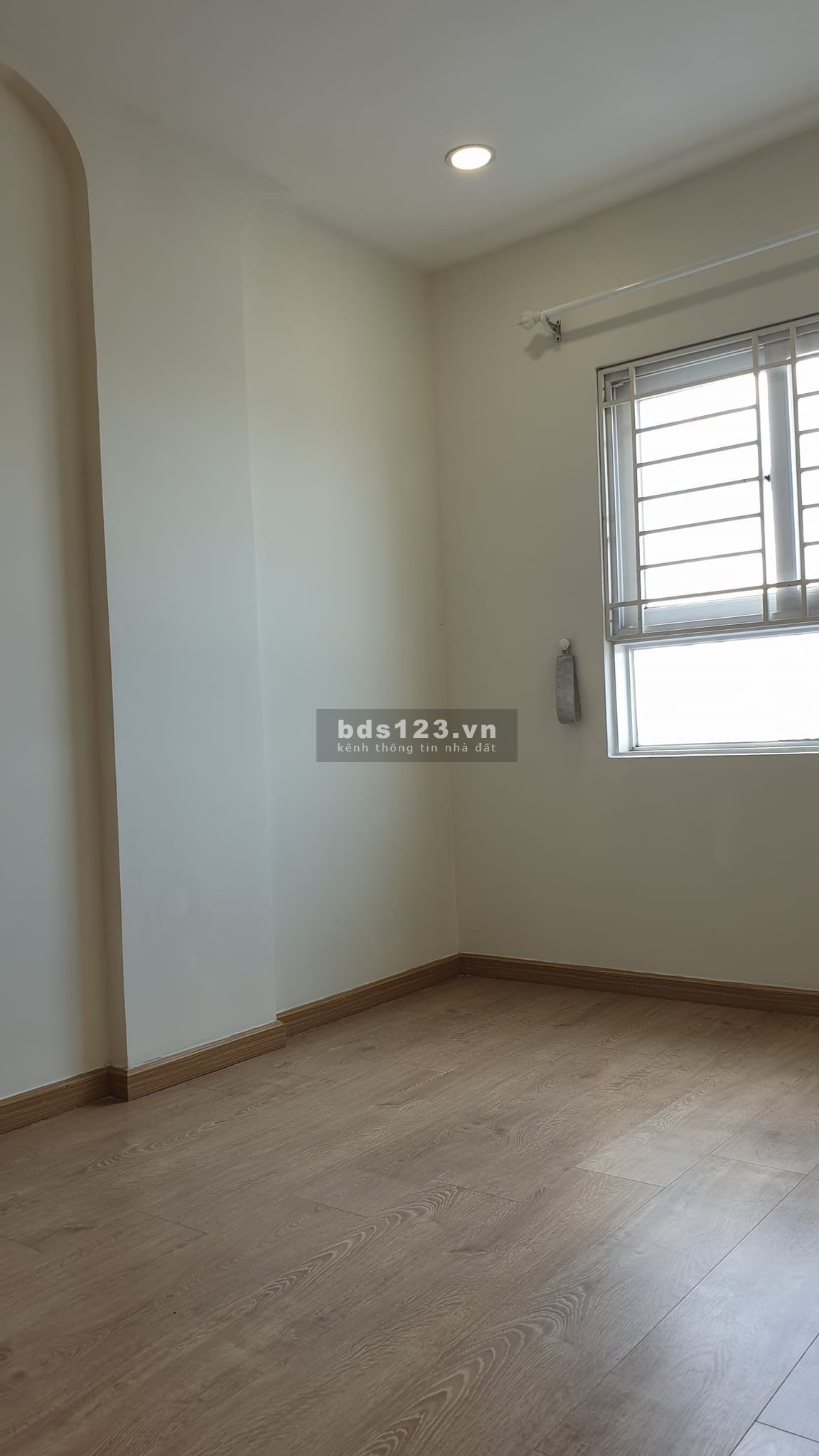 Chung cư 590, CMT8, Phường 11, Quận 3:80m2,2p ngủ,có Nt, 13tr(TL)
