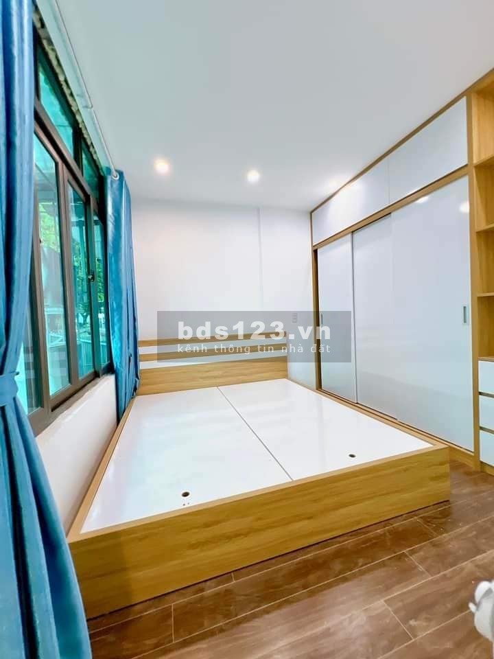 Bán Nhà Gần Đường Ô TÔ Trương Định, Hoàng Mai 70m, giá 2.6 tỷ.