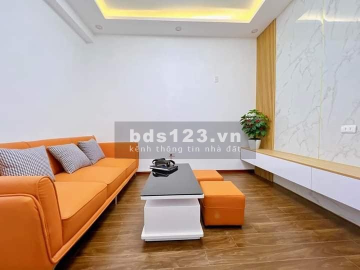Bán Nhà Gần Đường Ô TÔ Trương Định, Hoàng Mai 70m, giá 2.6 tỷ.