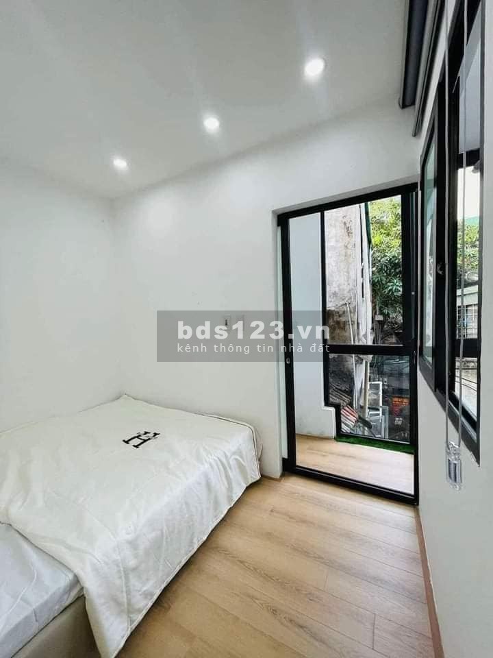 Bán Nhà Gần Đường Ô TÔ Mai Động , Hoàng Mai 80m, giá 2.388 tỷ.