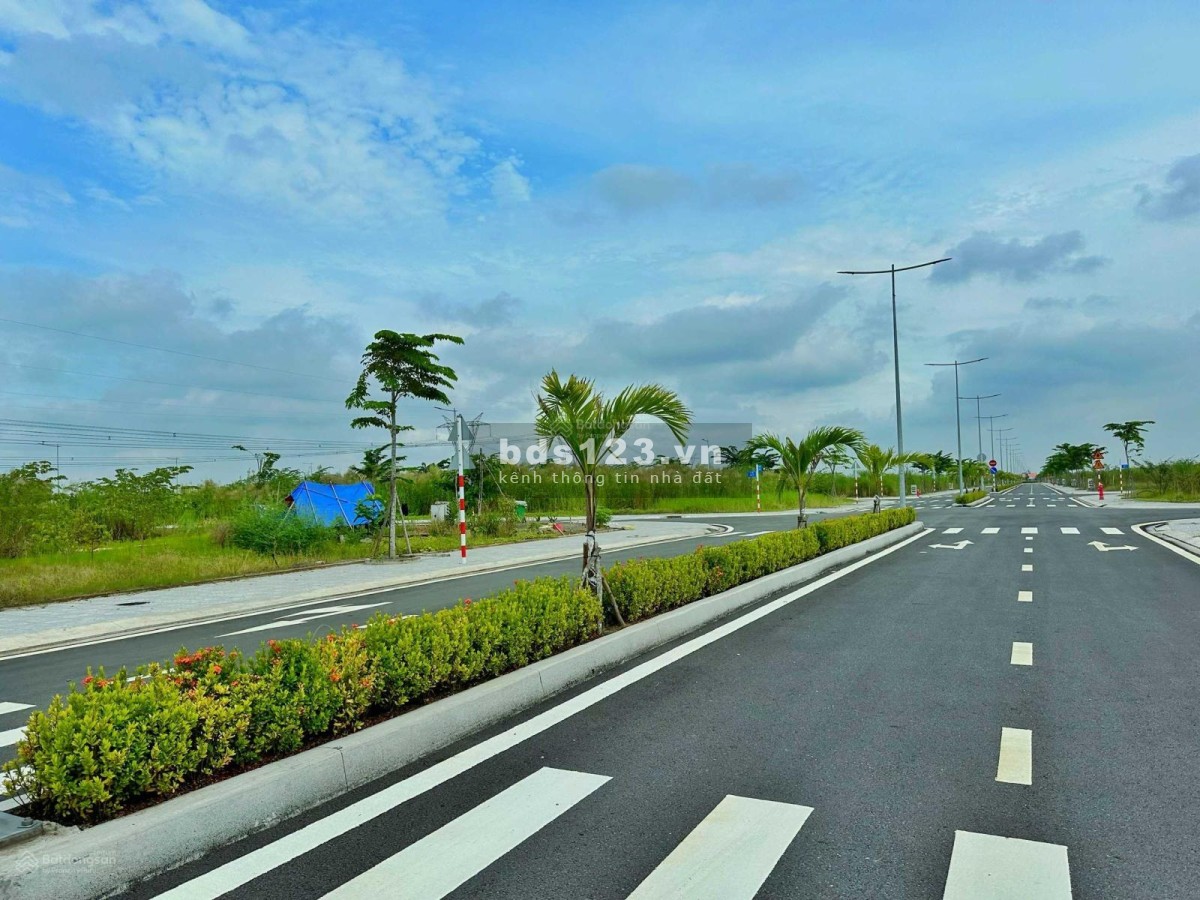 Săn ngay đất sát Bình Chánh chỉ 1.4 tỷ/ lô có sổ hồng riêng, xây dựng ngay, đất bao đẹp