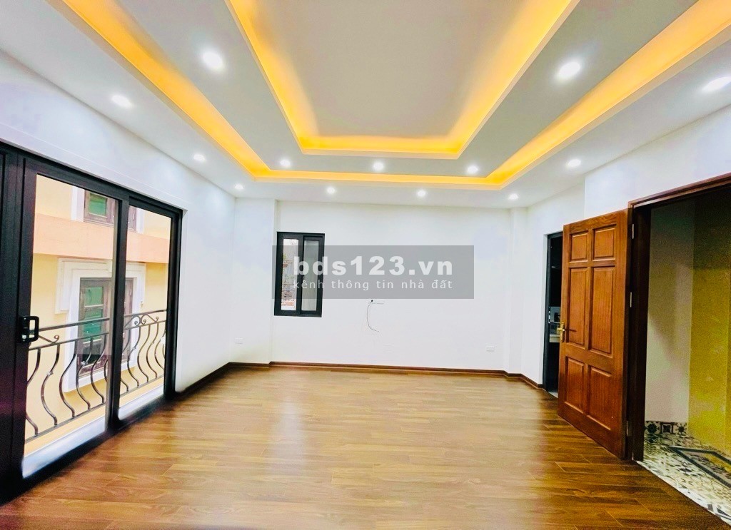 Bán nhà 6 tầng khu phân lô quân đội đường Nguyễn Ngọc Nại, ô tô đỗ sát nhà, giá 12 tỷ