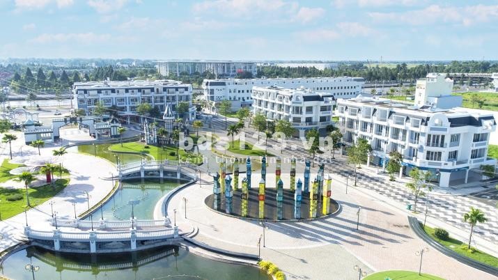 Bán nhà 1 trệt 3 lầu giá 2,1tỷ ở Lai Uyên, Bàu Bàng, Bình Dương