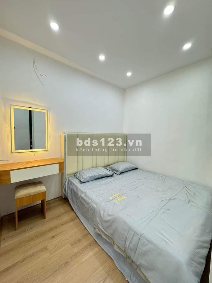 Bán Nhà Gần Đường Ô TÔ Mai Động , Hoàng Mai 80m, giá 2.388 tỷ.