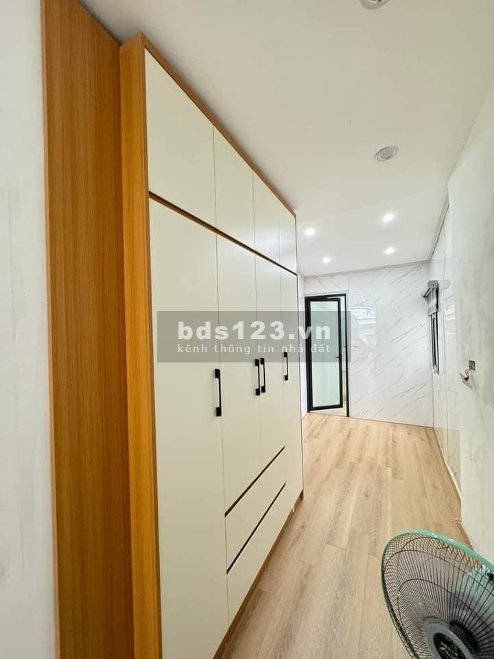 Bán Nhà Gần Đường Ô TÔ Mai Động , Hoàng Mai 80m, giá 2.388 tỷ.